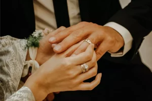 propose with engagement ring proposal ideas